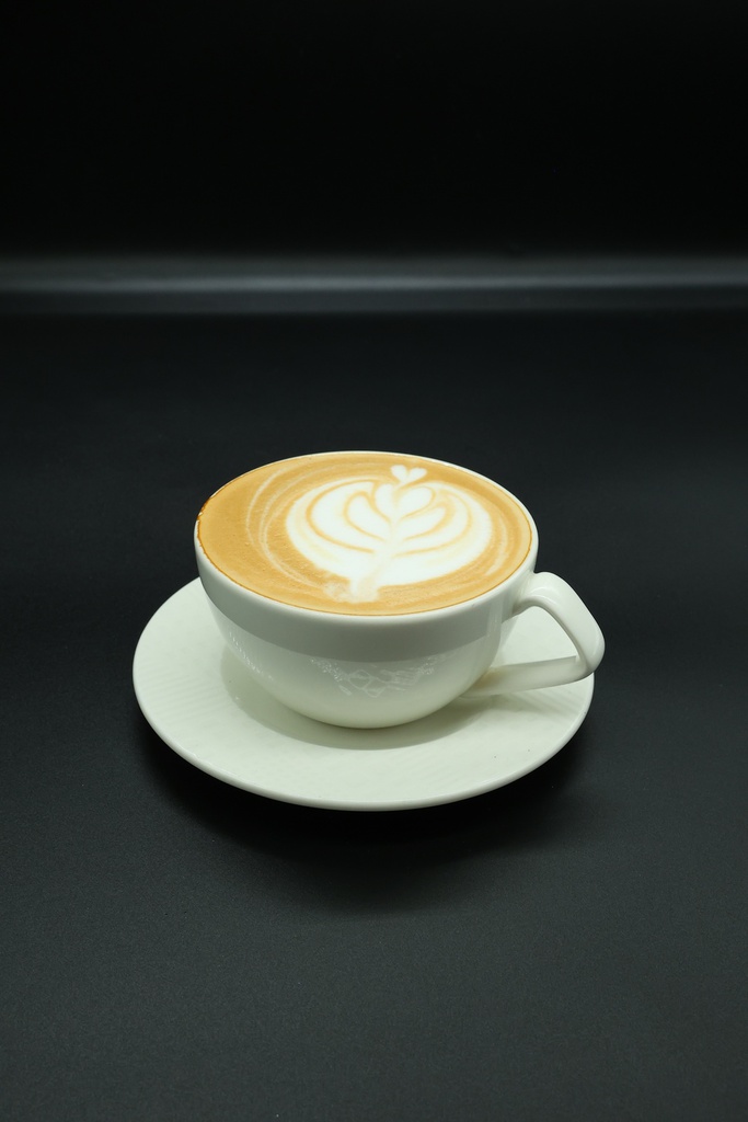 CAFE LATE